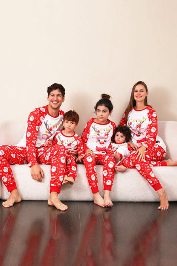 Pijama navideño familiar con estampado de ciervo rojo